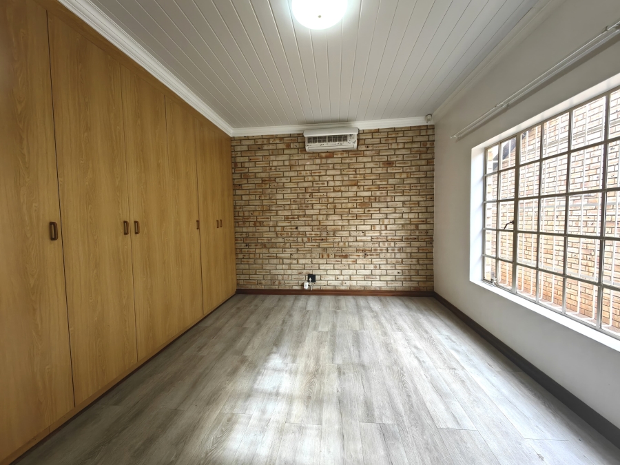 3 Bedroom Property for Sale in Protea Park North West